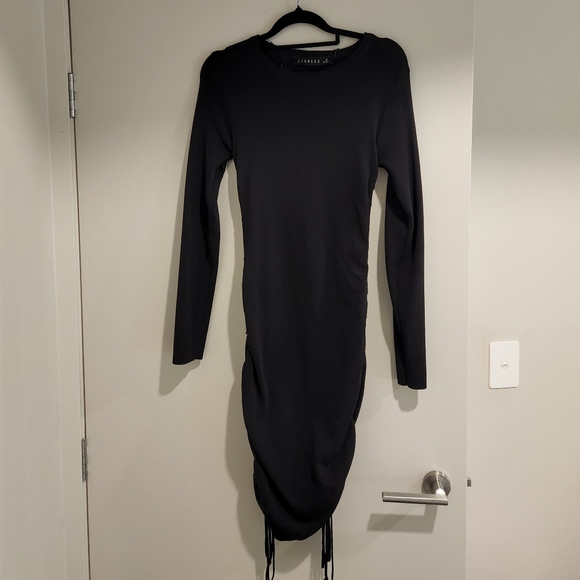 Long-sleeved lioness dress - Picture 3 of 5